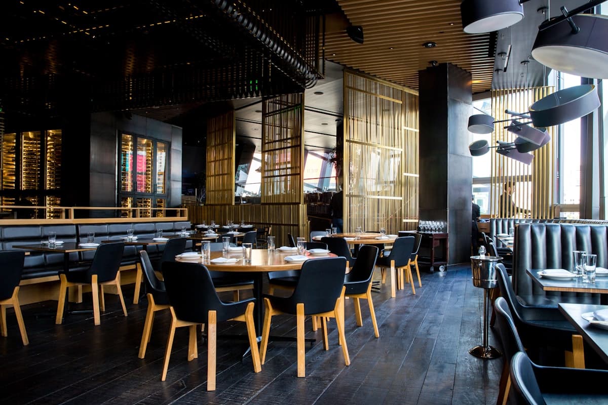 Encoro Reviews customer dining and feedback interaction